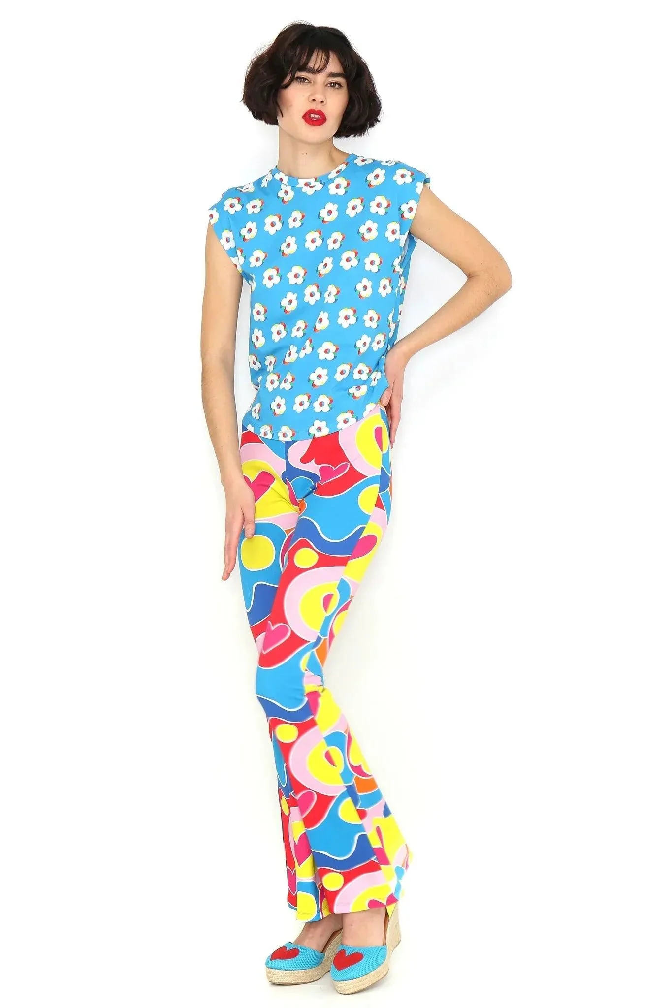 CAMISETA FLORES HOMBRERAS