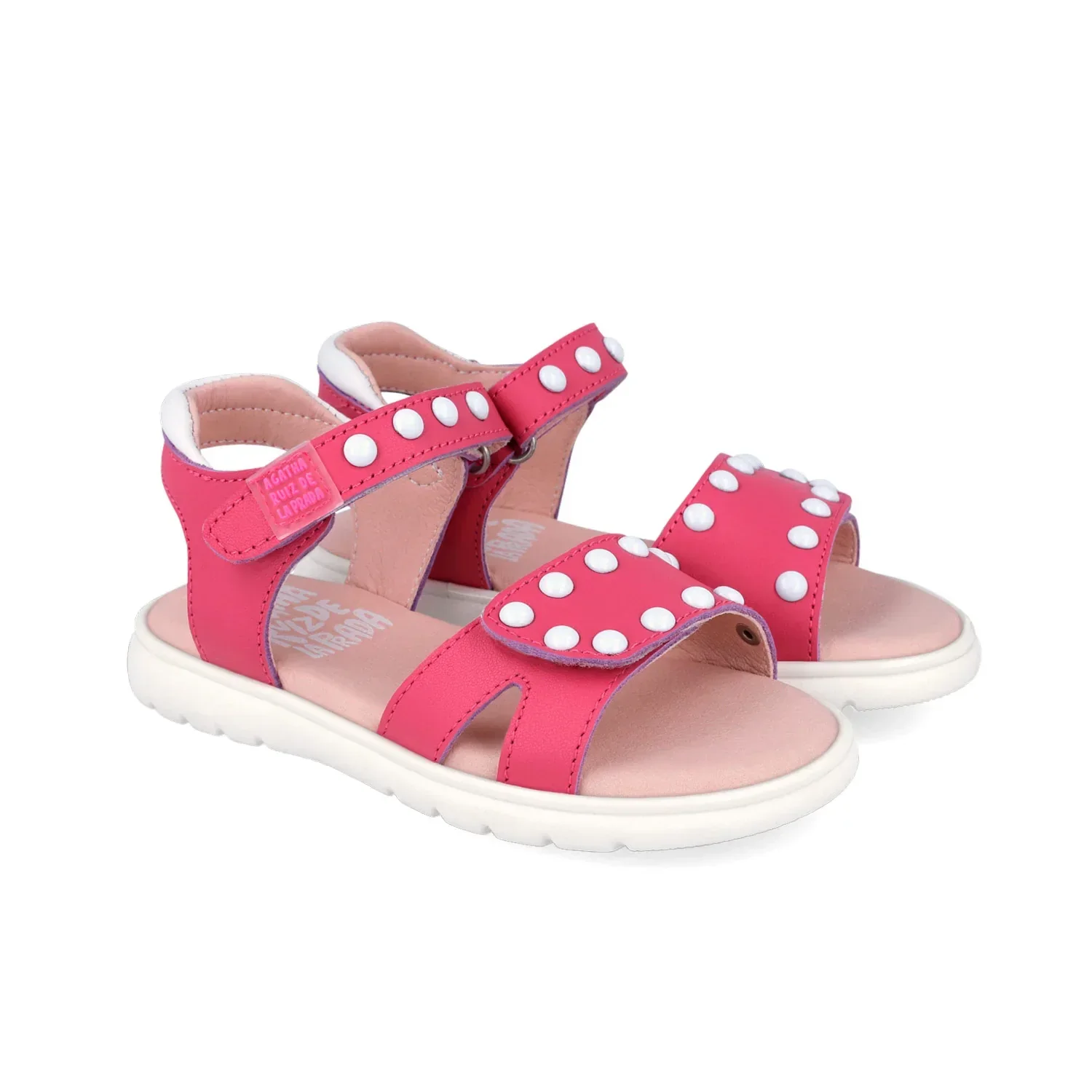 SANDALIAS TACHUELAS